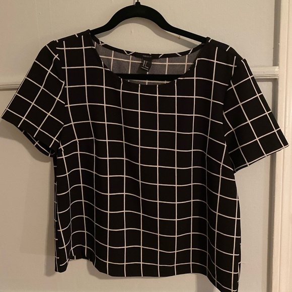 Square Patterned Top - Picture 2 of 2